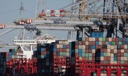 الرسوم الجمركية الأمريكية تدخل حيز التنفيذ على 57 دولة